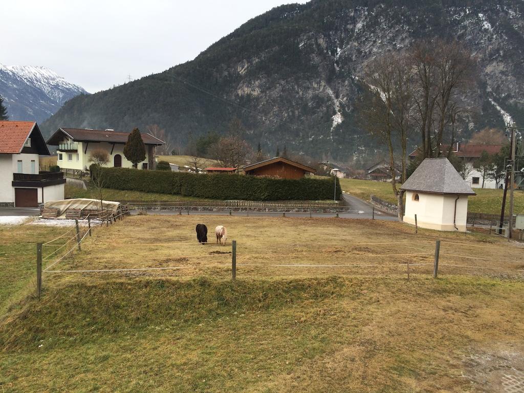 Haus Scholl Bed and Breakfast Nassereith Eksteriør billede